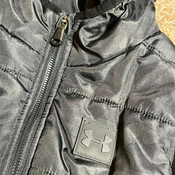 *final drop* UA 2fer Hoodie Vest little boys size 7 - Picture 5 of 11